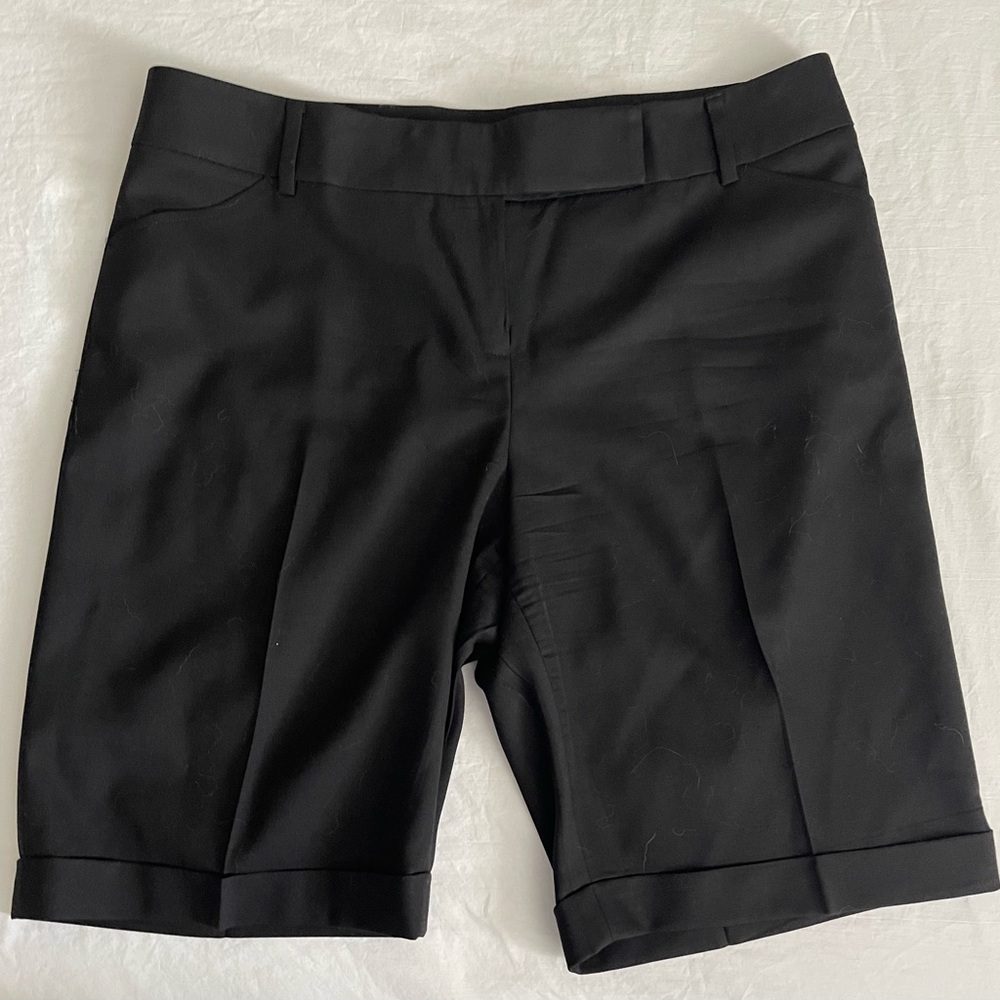 EUC! PER SE CUFFED BERMUDA SHORTS IN BLACK - LADIES SIZE 12